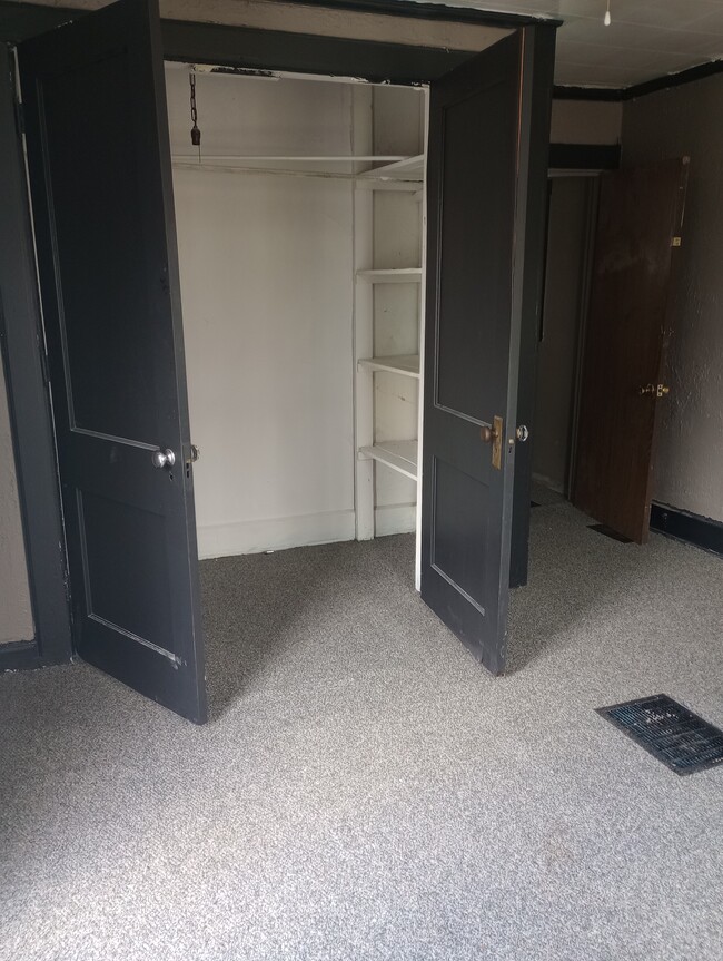 3 bedroom closet - 619 Faurot Ave