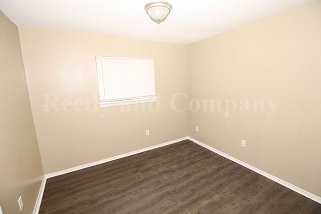 Building Photo - 1841 S Perkins Rd