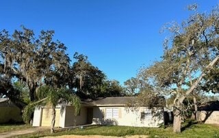 Building Photo - Great Location! 4/2 For Rent