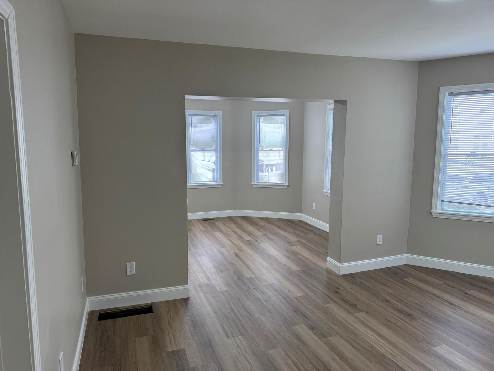 Building Photo - 33 Linwood Ave
