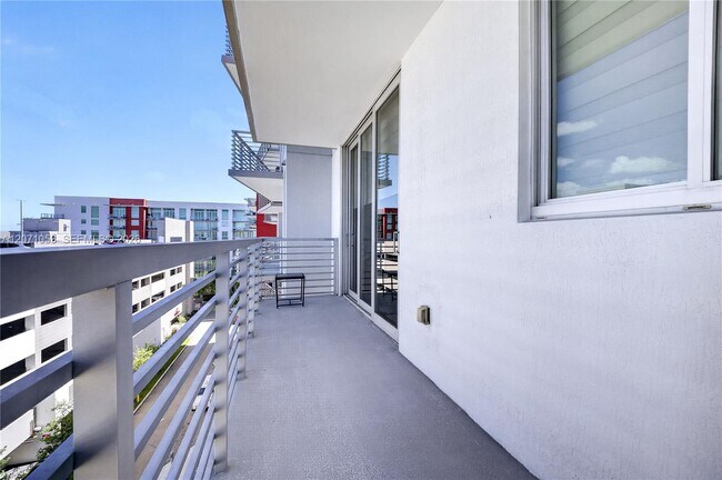 Building Photo - 7875 NW 107th Ave