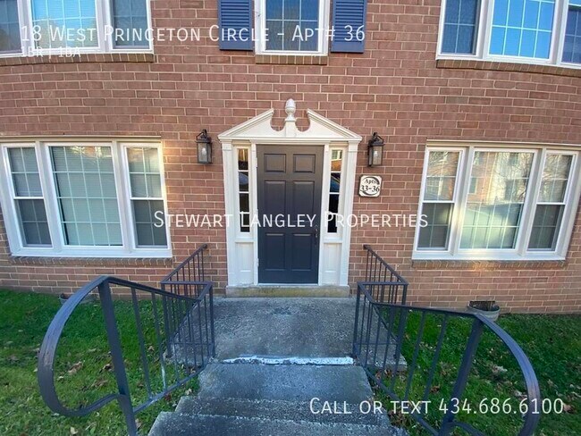 Building Photo - 18 W Princeton Cir Cir