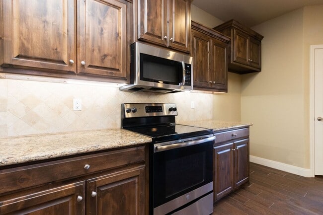 Building Photo - 9635 Mossberg St