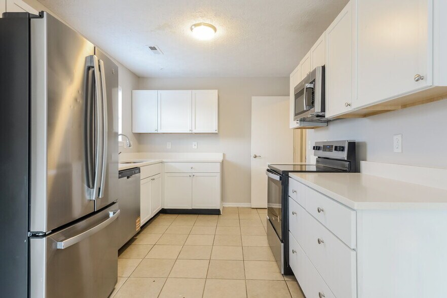 Building Photo - 140 Park Pl Blvd