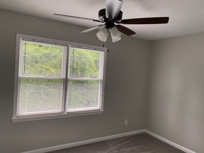 Building Photo - Cayce