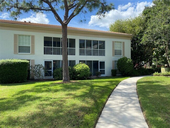 Building Photo - 5205 Wedgewood Ln