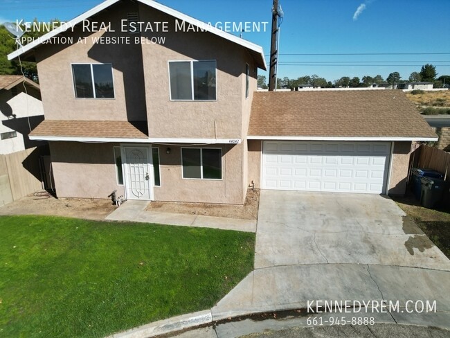 Primary Photo - Beautiful Home On Cul-De-Sac