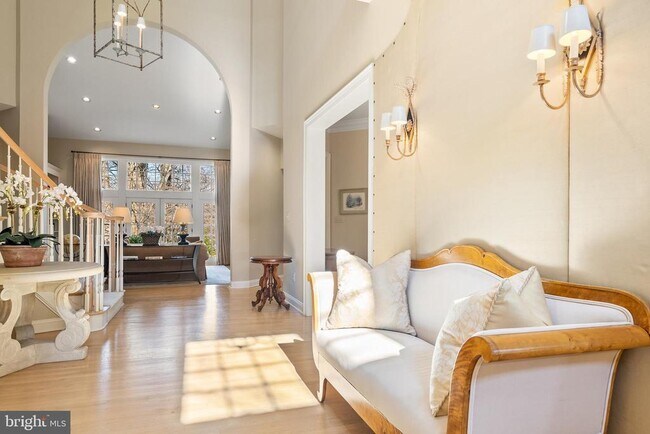 Building Photo - 7440 Old Maple Square