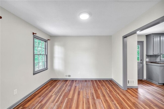 Building Photo - 5902 Cumming Hwy