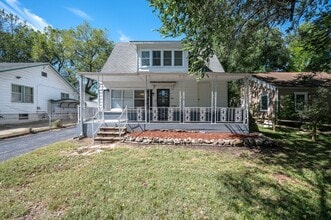 Building Photo - PRE LEASING