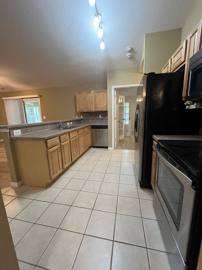 Building Photo - Quiet Home in Pine Lakes Cud-de-sac!!