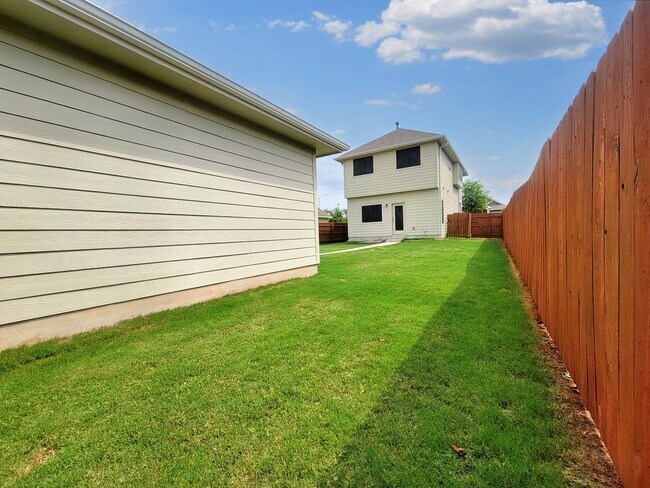 Building Photo - Stunning 3-Bedroom Home in Leander! Availa...