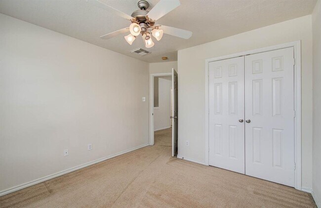 Building Photo - 12026 Parkers Hideaway Dr