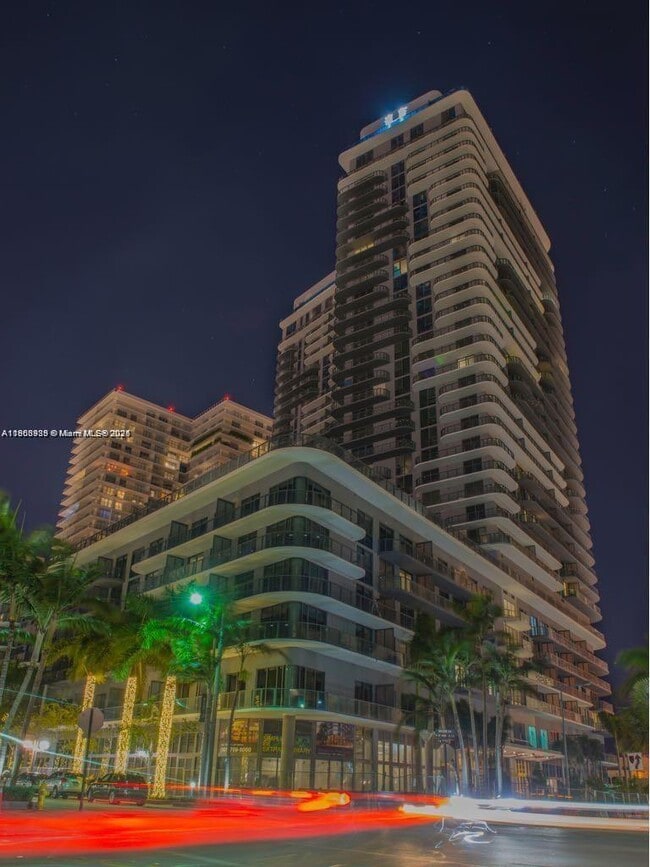 Building Photo - 121 NE 34th St