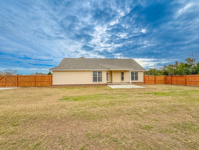 Building Photo - 1001 Bradford Way