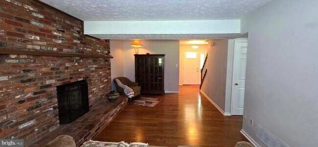 Building Photo - 1526 Palm Ct