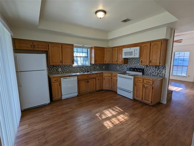 Building Photo - 212 Lanham Ct