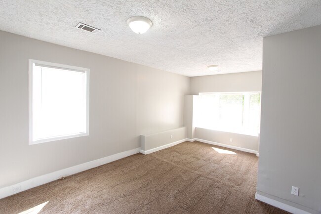 Building Photo - 2701 Ave J