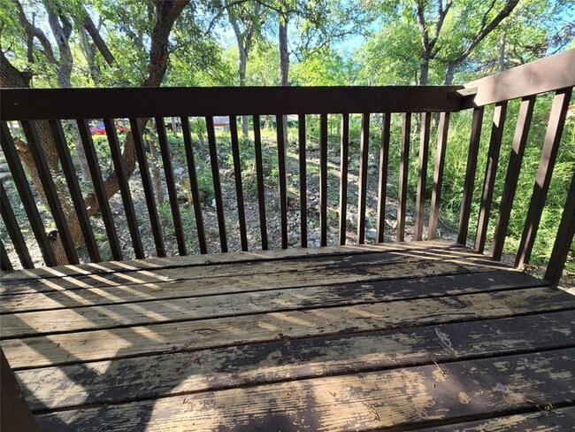 Building Photo - 604 Quail Creek Dr