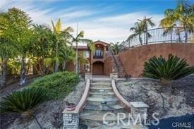 Building Photo - 2440 Los Alisos Dr