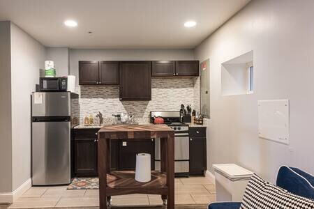 Building Photo - 4950 Fitch Pl NE