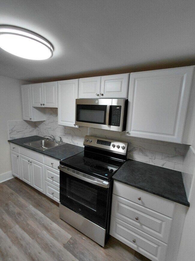 Building Photo - South Main Apartments