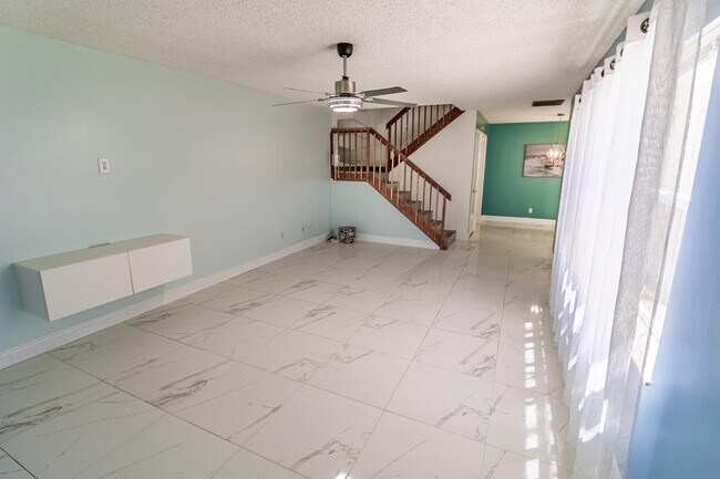 Building Photo - 8129 Sedgewick Ct