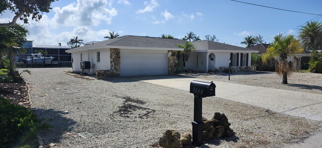 Building Photo - 1666 Sabal Palm Dr