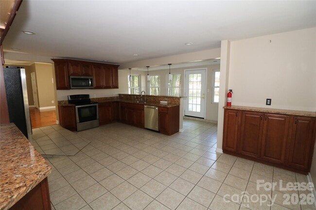 Building Photo - 4589 Giles Ave