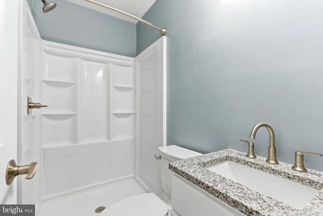 Building Photo - 122 Stuart Dr