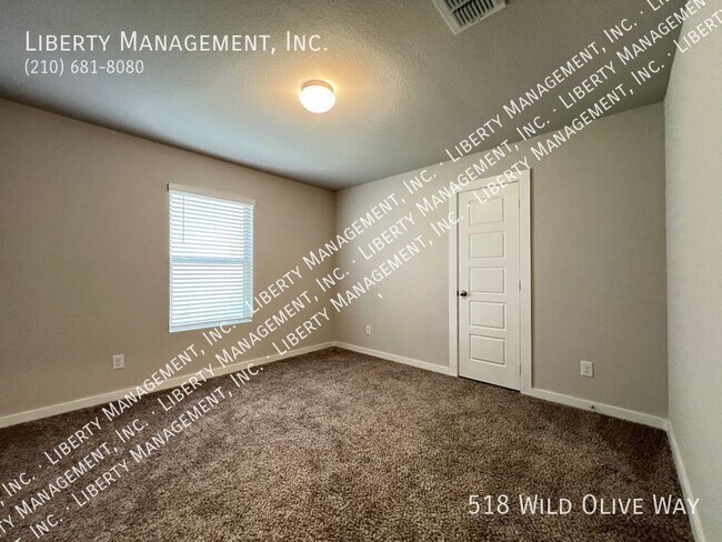 Building Photo - 518 Wild Olive Wy