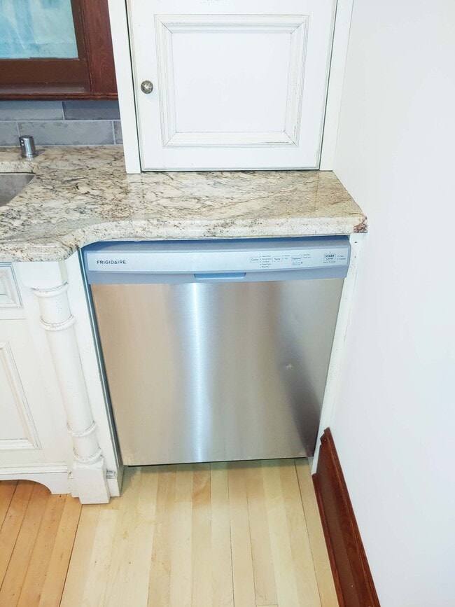 Building Photo - 455 Grand Ave