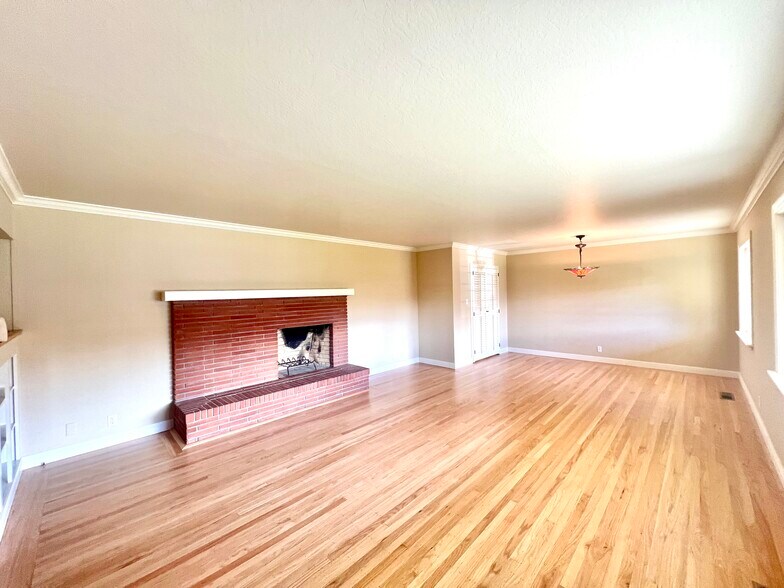 Building Photo - 3799 El Campo Ct