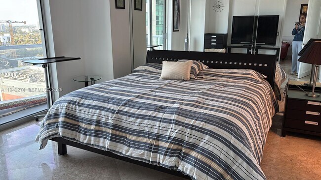 Building Photo - 185 SW 7th St