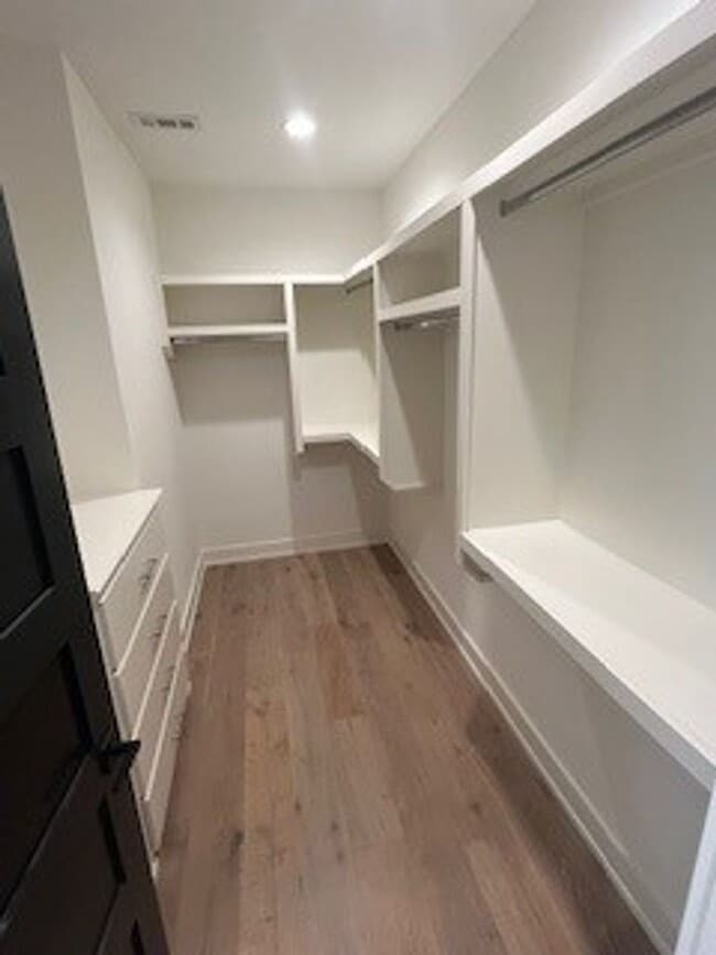 Building Photo - Stunning 3BE/3.5BA brownstone in the heart...