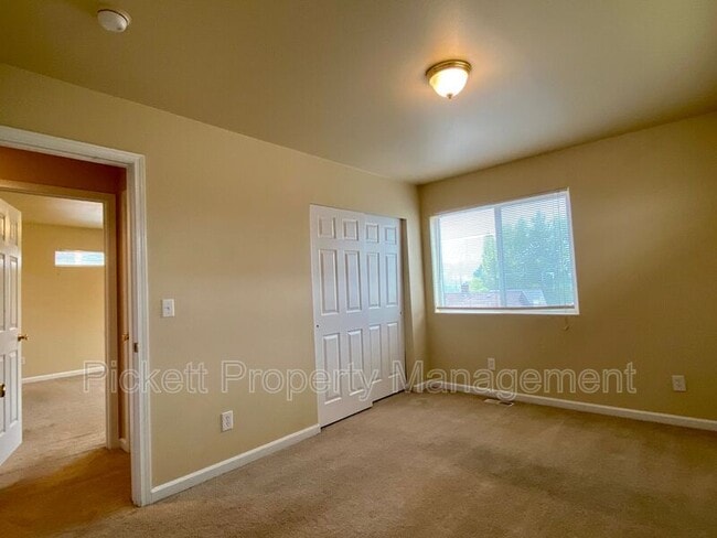 Building Photo - 1118 Park Ave