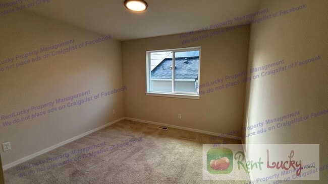 Building Photo - STUNNING 4-Bedroom Lake Tapps Home w/2-Car...