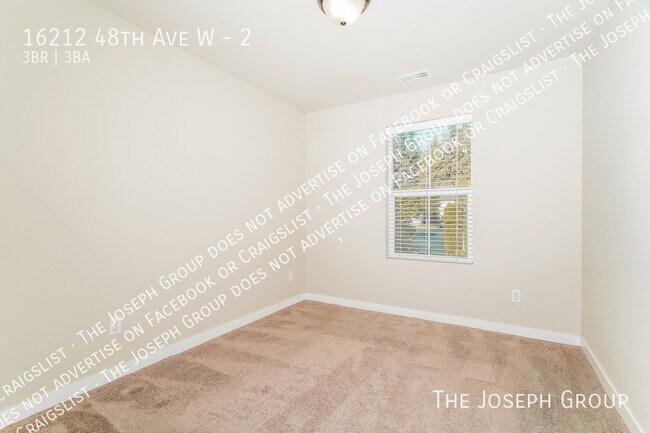 Building Photo - 16212 48th Ave W