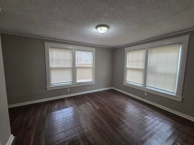 Building Photo - 3554 Faxon Ave