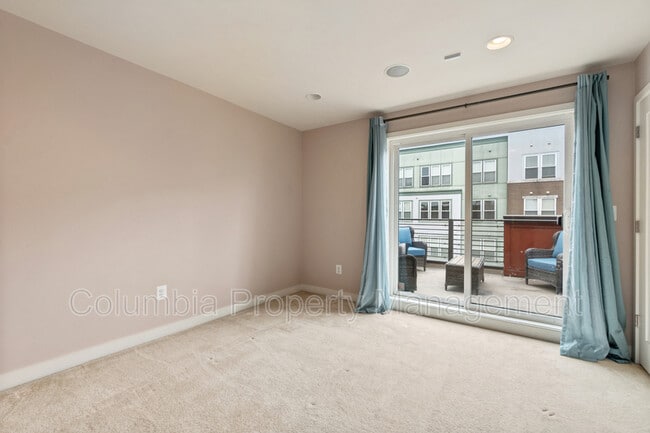 Building Photo - 4516 Kennedy St