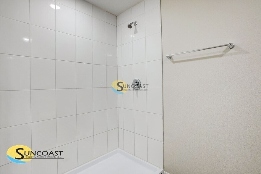 Building Photo - 11479 Oakfield Ct
