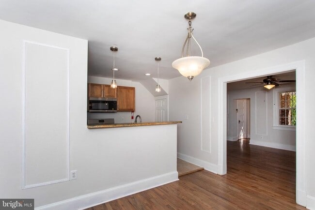 Building Photo - 104 53rd St NE