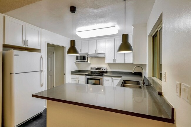 Building Photo - 436 Sierra Vista Ave