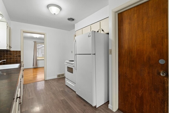 Building Photo - Charming Updated Single-Family Home Near Northtown