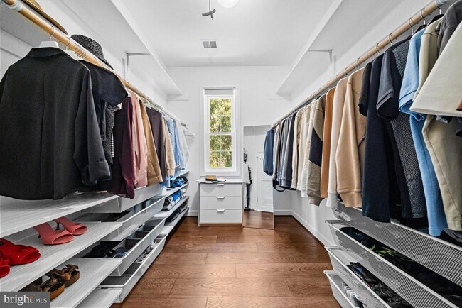 Building Photo - 3803 Estel Rd