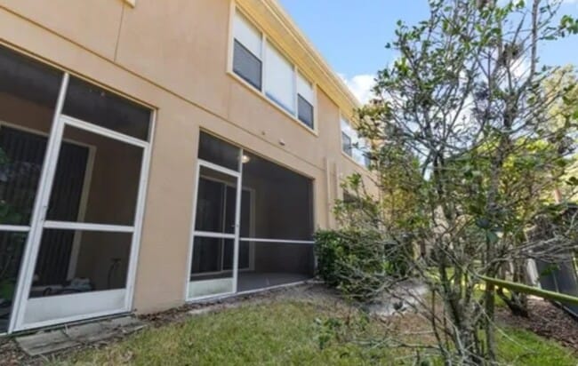 Building Photo - 9828 Fan Palm Way