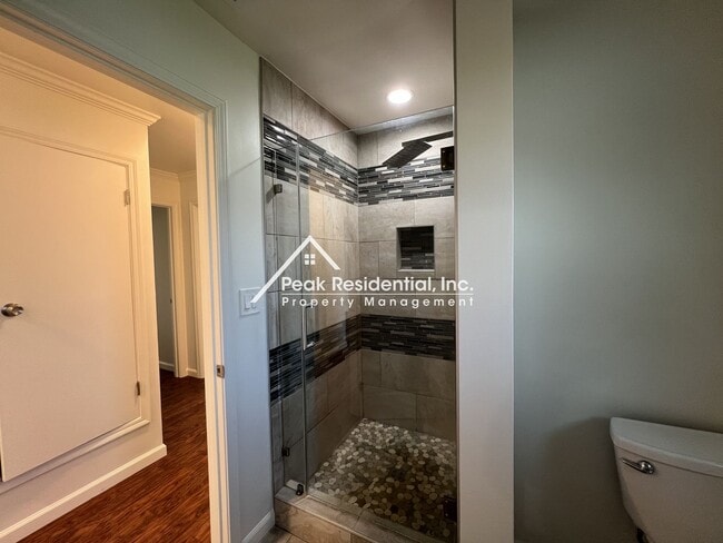 Building Photo - Updated 3bd/2ba Foothill Farms Home