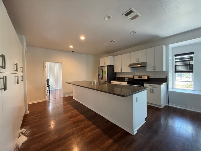 Building Photo - 11120 Legion Dr