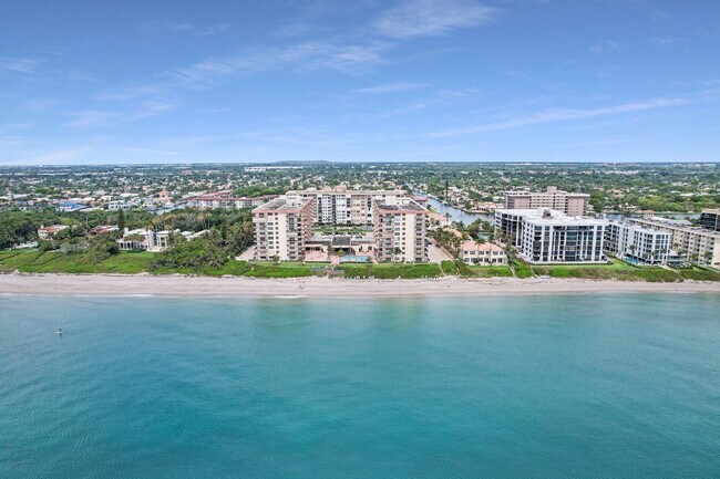 Building Photo - 1147 Hillsboro Mile