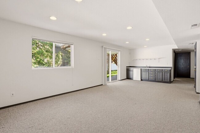 Building Photo - 3812 E Terra Ct